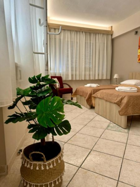 GoldenEva Retreat